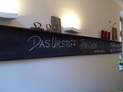 照片:  Das Urstoff